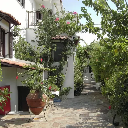 Golden Sun Kokkari