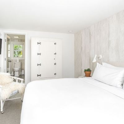 Room, 1 King Bed, Non Smoking (Piedmont Superior) White Moose Inn Promo Code