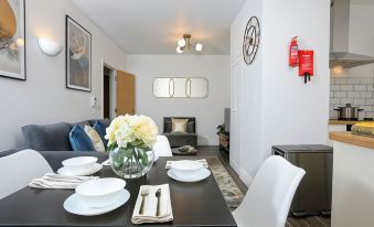 Upton Road Apartments - Housity