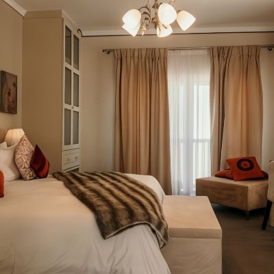 Junior Twin Room, 2 Twin Beds, Bathtub, Sea View