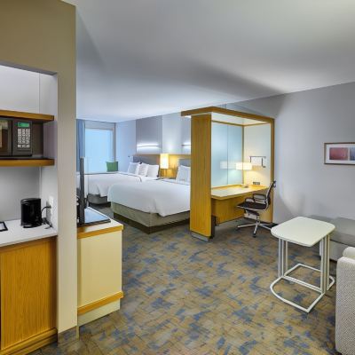 Suite, Multiple Beds (Hearing Accessible)