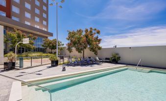 Fiesta Inn Suites Aeropuerto del Bajío - Housity