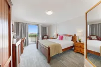 Burnett Riverside Hotel