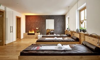 der grüne Baum Mountain Boutique Hotel - Housity