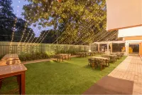 Mango Grove Hotel
