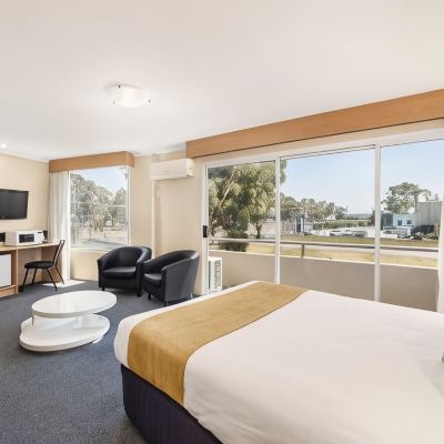 Standard Queen Room Ciloms Airport Lodge Promo Code