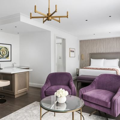 Junior Queen Suite The Wallace Promo Code