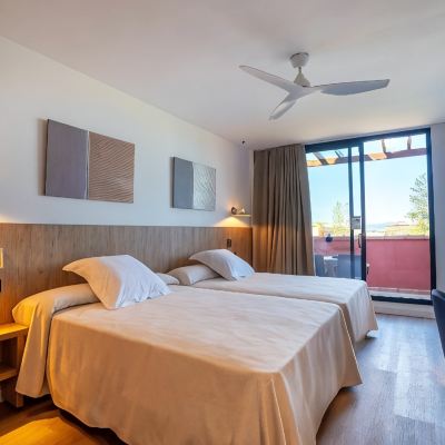 2 Adults Ohtels Vil·la Romana Promo Code
