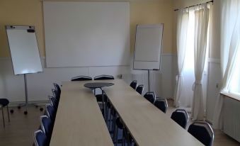 Hotel Per Olof Garden - Housity