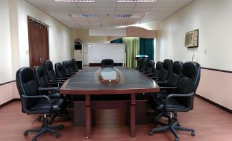 People's Hotel - Housity