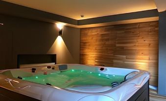 Sporthotel Europa Sul Lago - Housity