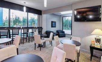 Holiday Inn Express Pascagoula-Moss Point, an IHG Hotel - Housity