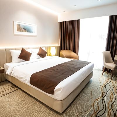 Deluxe King Room Pearl Hotel Promo Code