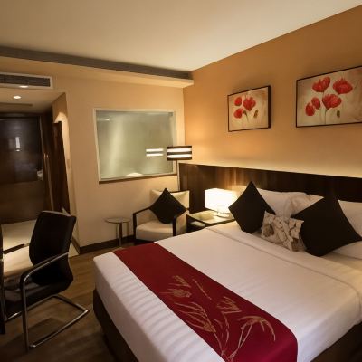 高級房（1張大床） 馬尼拉中央溫德姆華美達飯店優惠