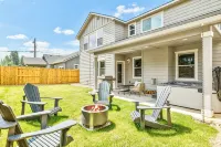 Bend Luxury • Hot Tub • Game Room • Near Downtown