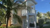 Nautical Bimini Bay Villa with Starlink โรงแรมใน