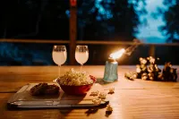 The Rusty Lantern! Enjoy peace and quiet in this cozy mountain cabin! Free WiFi