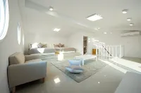 Yangyang Midterranean Pool Villa (Independent Pool Villa / Individual Pool) のホテル