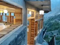 Gilgit Embassy Lodge فنادق في جيلجيت