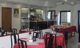 Hotel Romagna - Housity