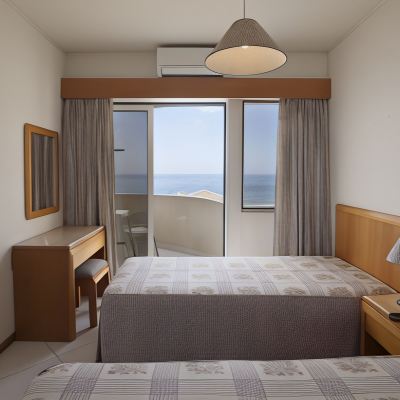 One Bedroom Apartment with Sea View