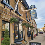 The Crown Hotel di 