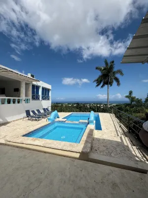 Live the Dream – Luxury Villa with Pool & Breathtaking Views! Hotels in 
