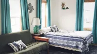 The Tides Inn