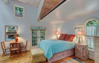 LUXURY Lakefront Property on Private Beach with Stunning Lake Views and Sunsets