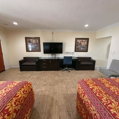 Deluxe Family Suite El Rancho Motel Promo Code