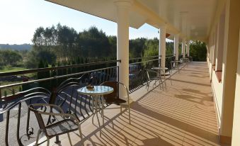 Hotelik Pod Lwami - Housity