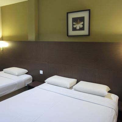 Bilik Mewah Keluarga Kupon Radiant Hotel