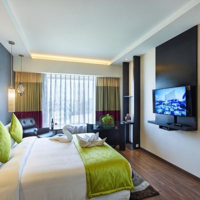 Suite Hycinth Hotels Promo Code