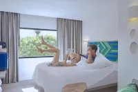 COSI Samui Chaweng Beach
