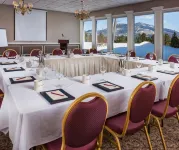 White Mountain Hotel and Resort