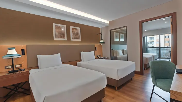 DoubleTree by Hilton Antalya City Centre Room