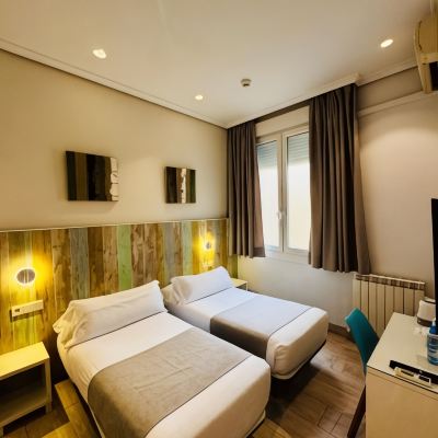 Twin Room Hostal Cervelo Promo Code