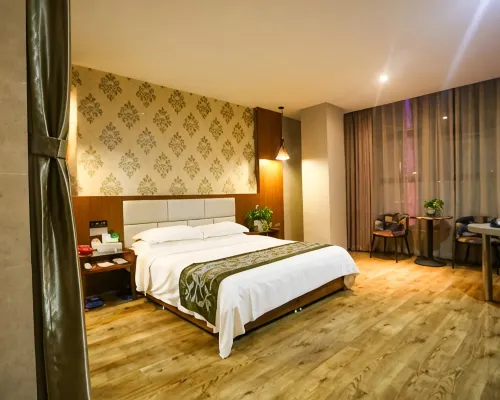 Danfeng Junlin World Theme Hotel Hotels in Danfeng
