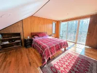 Paradise rediscovered 3-bedroom chalet in amenities rich lake community