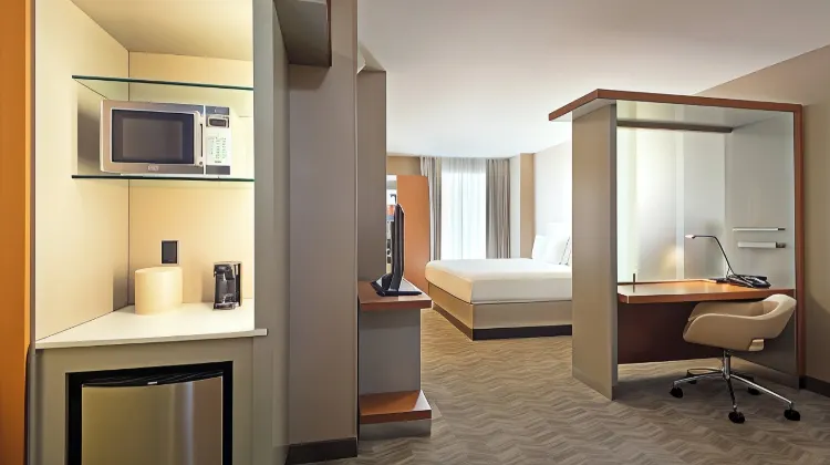 SpringHill Suites Louisville Downtown Room