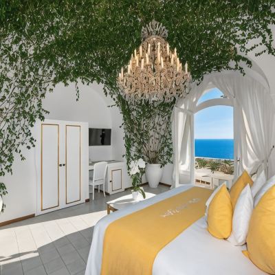 King Room with Balcony Villa Yiara Promo Code