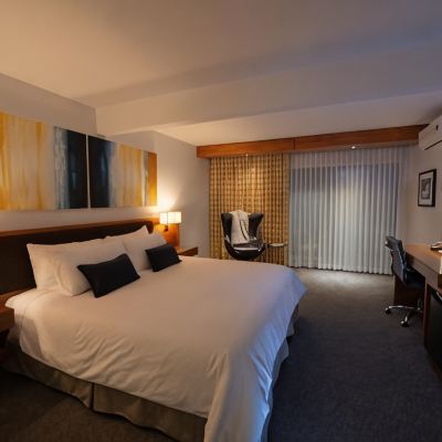 Standard King Room with Balcony and Ocean View Qualicum Beach Inn Promo Code