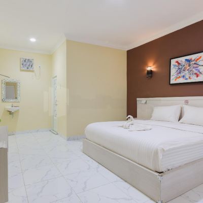 Deluxe Room Wisma Sedayu Promo Code