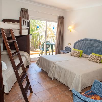 Quadruple Room Hotel Comarruga Platja Promo Code