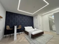London Studios and Suites