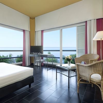 Design Double Room with Sea View