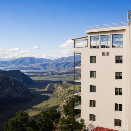 V Hotel Delphi