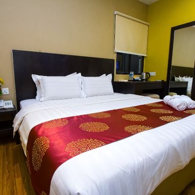 Deluxe King Room Grand World Hotel Promo Code