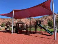 2 Bedroom Near Zion•Bryce•Wave: Hot Tub, Dining/Patio & Games - Red Rock Views!