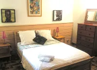 T3 Montana 2, DESHAIES, 350 m Grande Anse, 5/7 people, 2 bedrooms + living room, terrace.  호텔